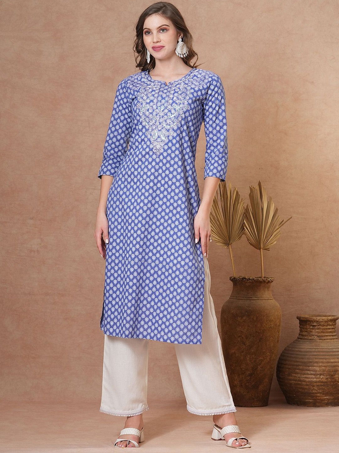 

FASHOR Women Floral Printed Sequinned Kurta, Blue