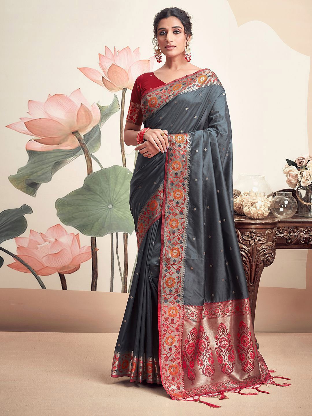 

DIVASTRI Woven Design Zari Pure Silk Banarasi Saree, Grey