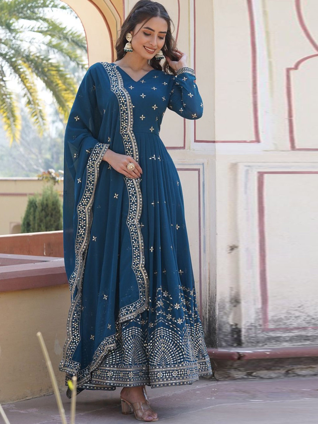 

Wedani Women Geometric Embroidered Georgette Anarkali Kurta, Turquoise blue