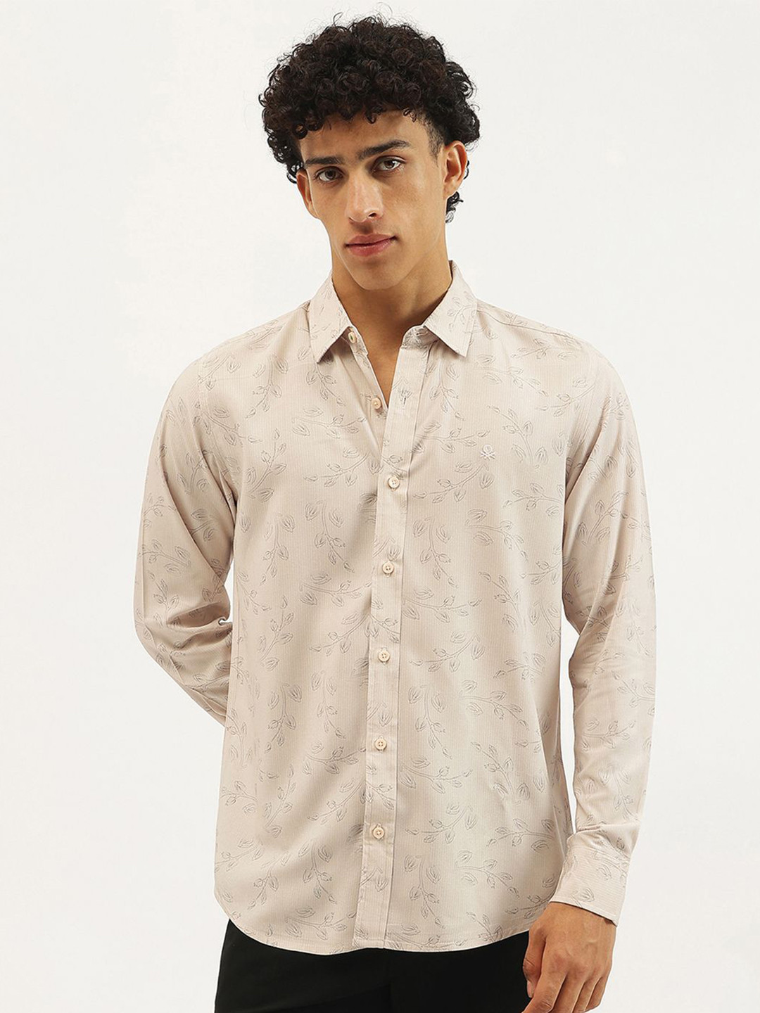 

United Colors of Benetton Men Floral Opaque Printed Casual Shirt, Beige
