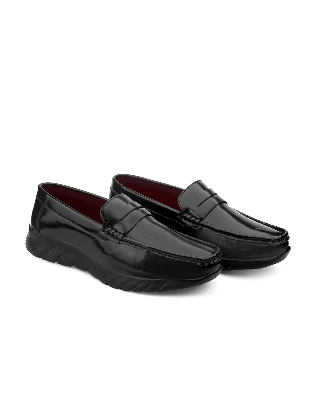 

riffway Men Textured PU Slip-On Sneakers, Black