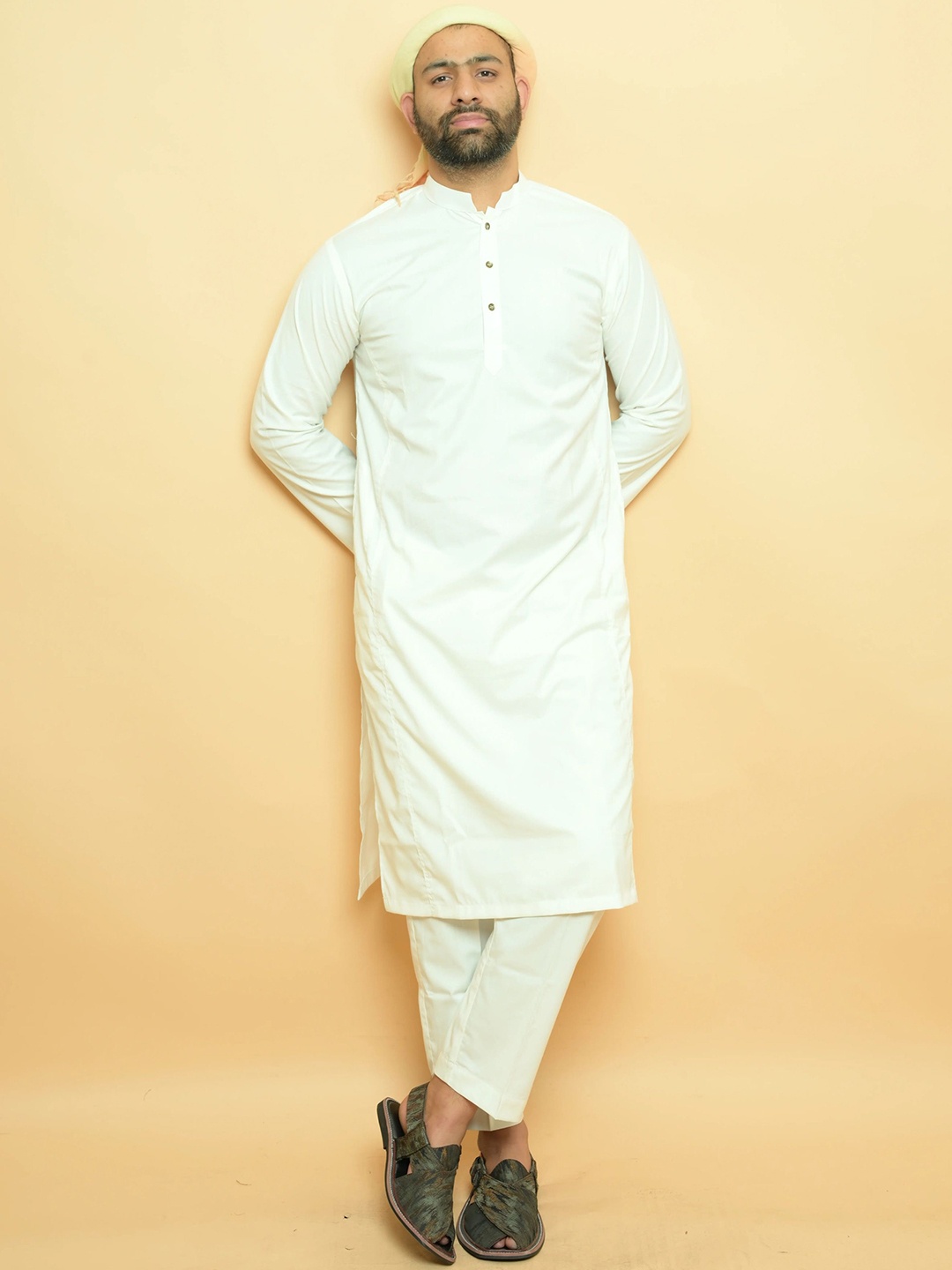 

Baraqah Men Regular Kurta with Trousers, White