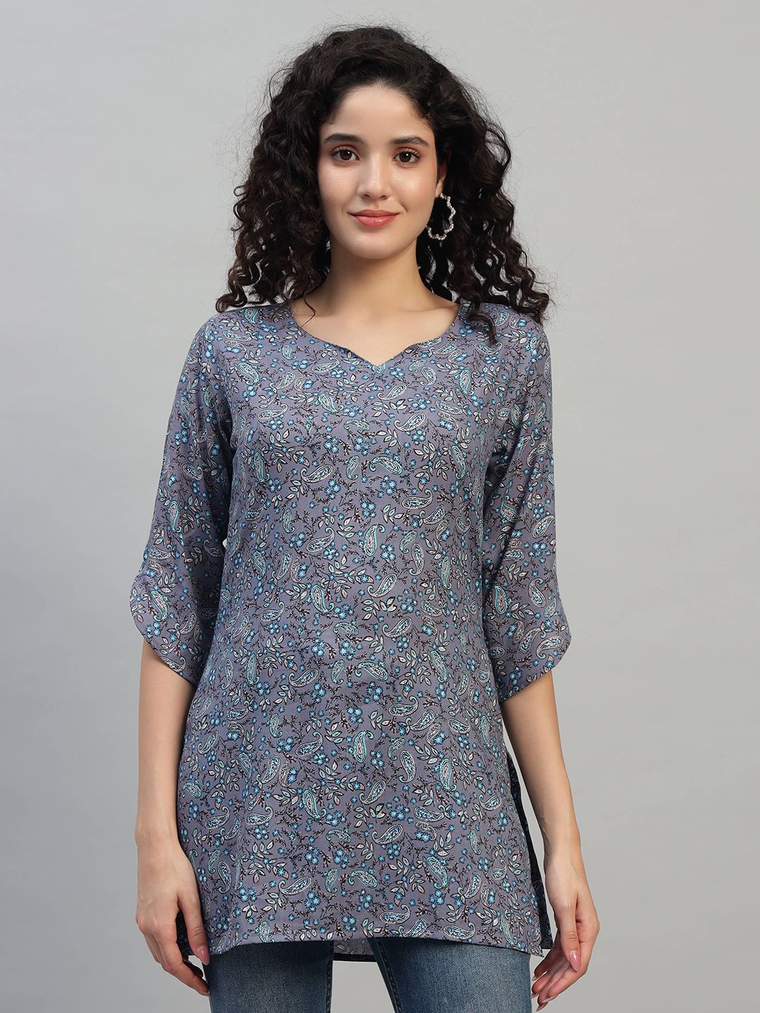 

SHAHVEER CREATION Floral Printed Pure Cotton Kurti, Grey