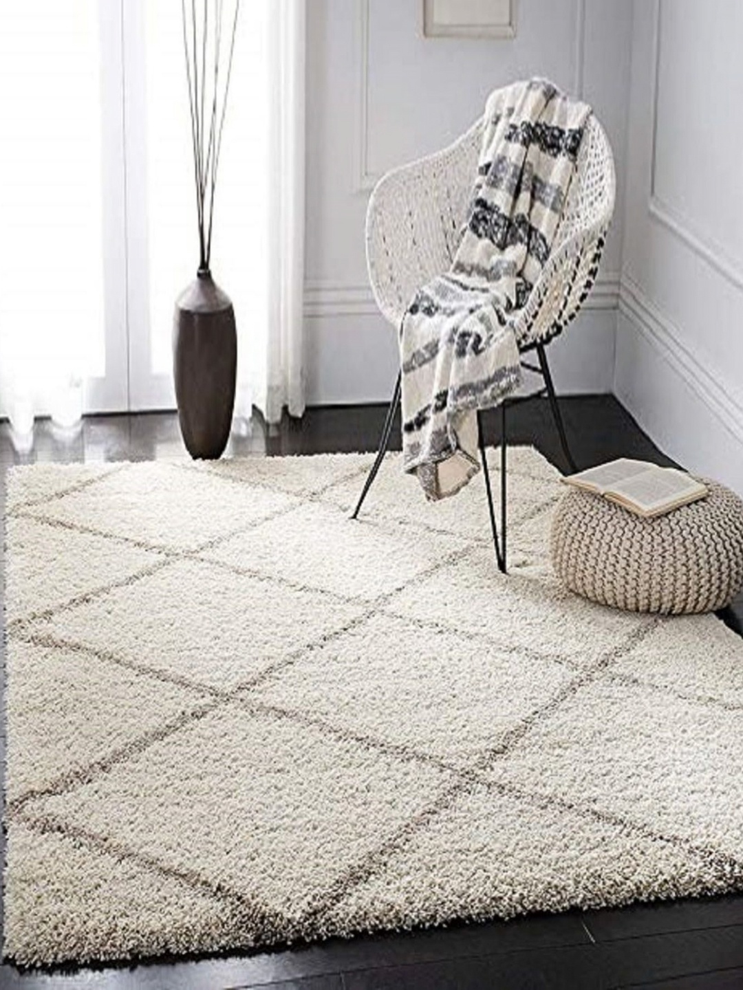 

Banchmark Home Furnishings Cream-Coloured Geometric Shaggy Woollen Carpet