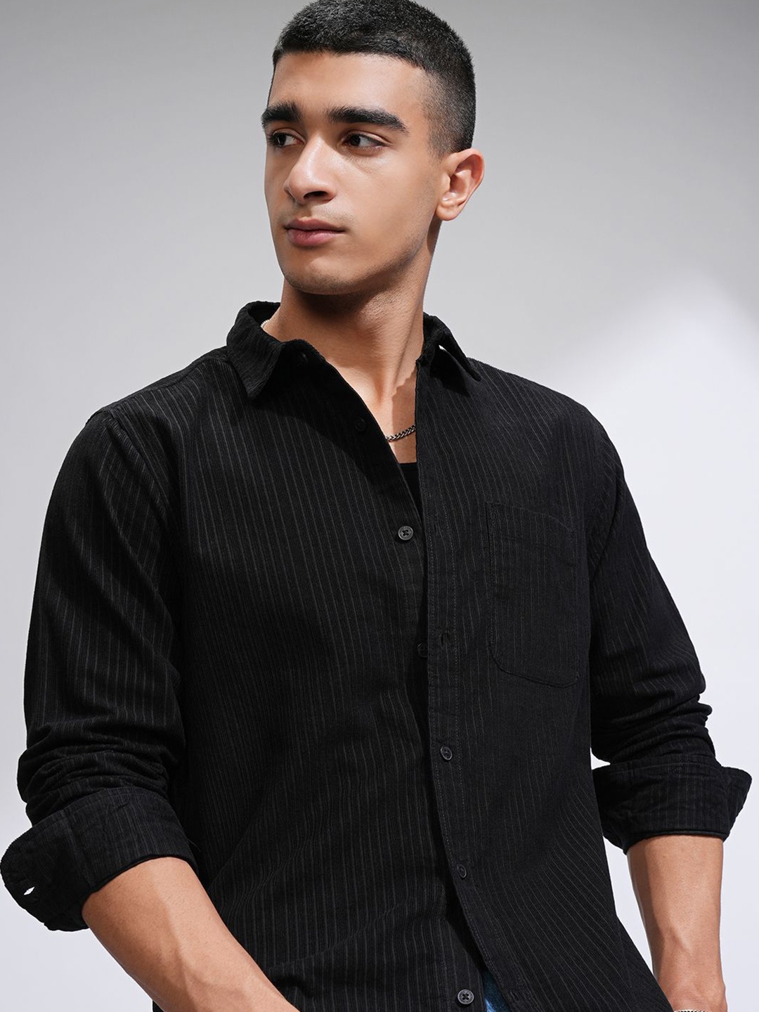 

HIGHLANDER Men Comfort Slim Fit Opaque Casual Shirt, Black