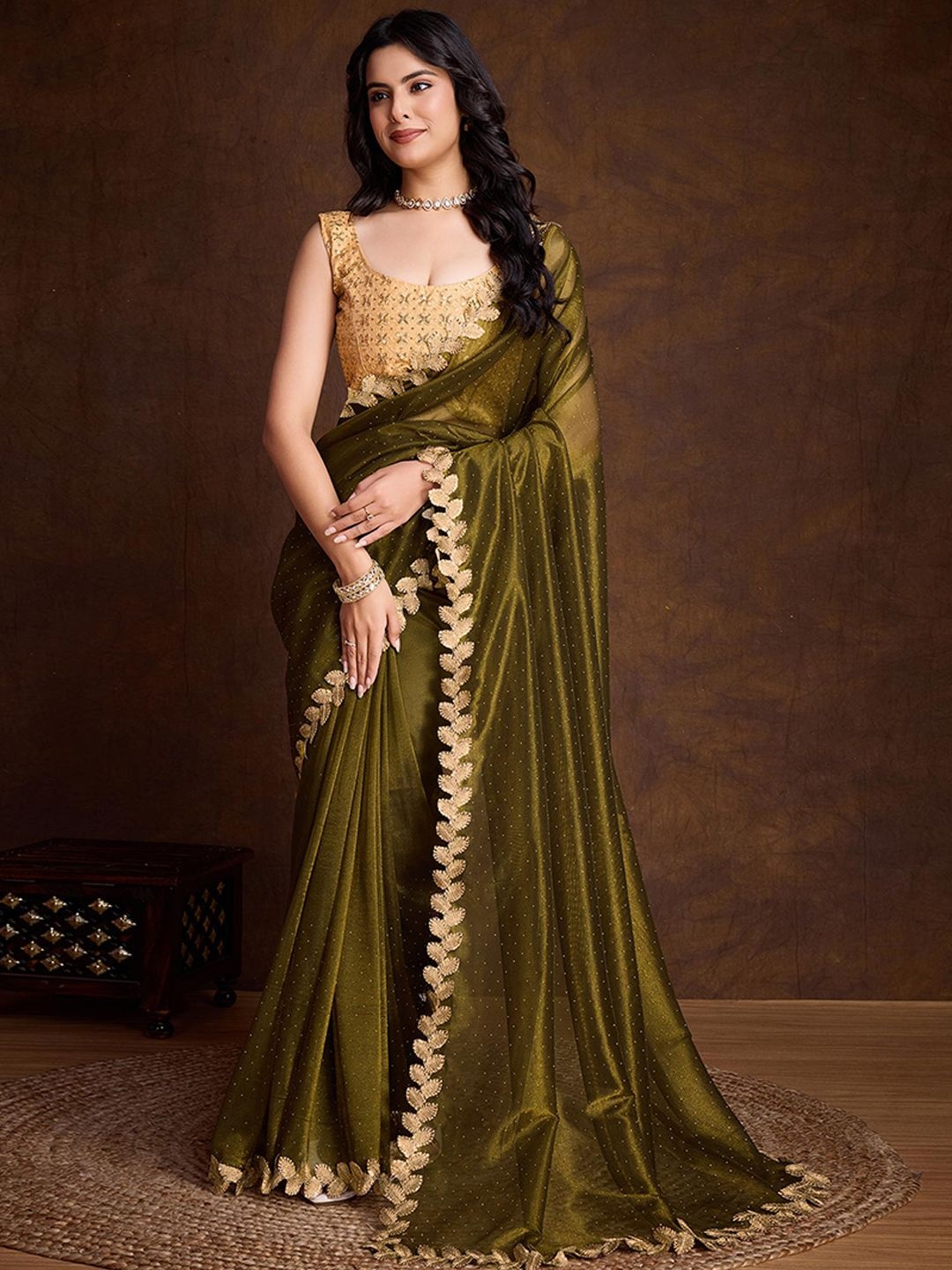

Peachmode Beads and Stones Net Saree, Green