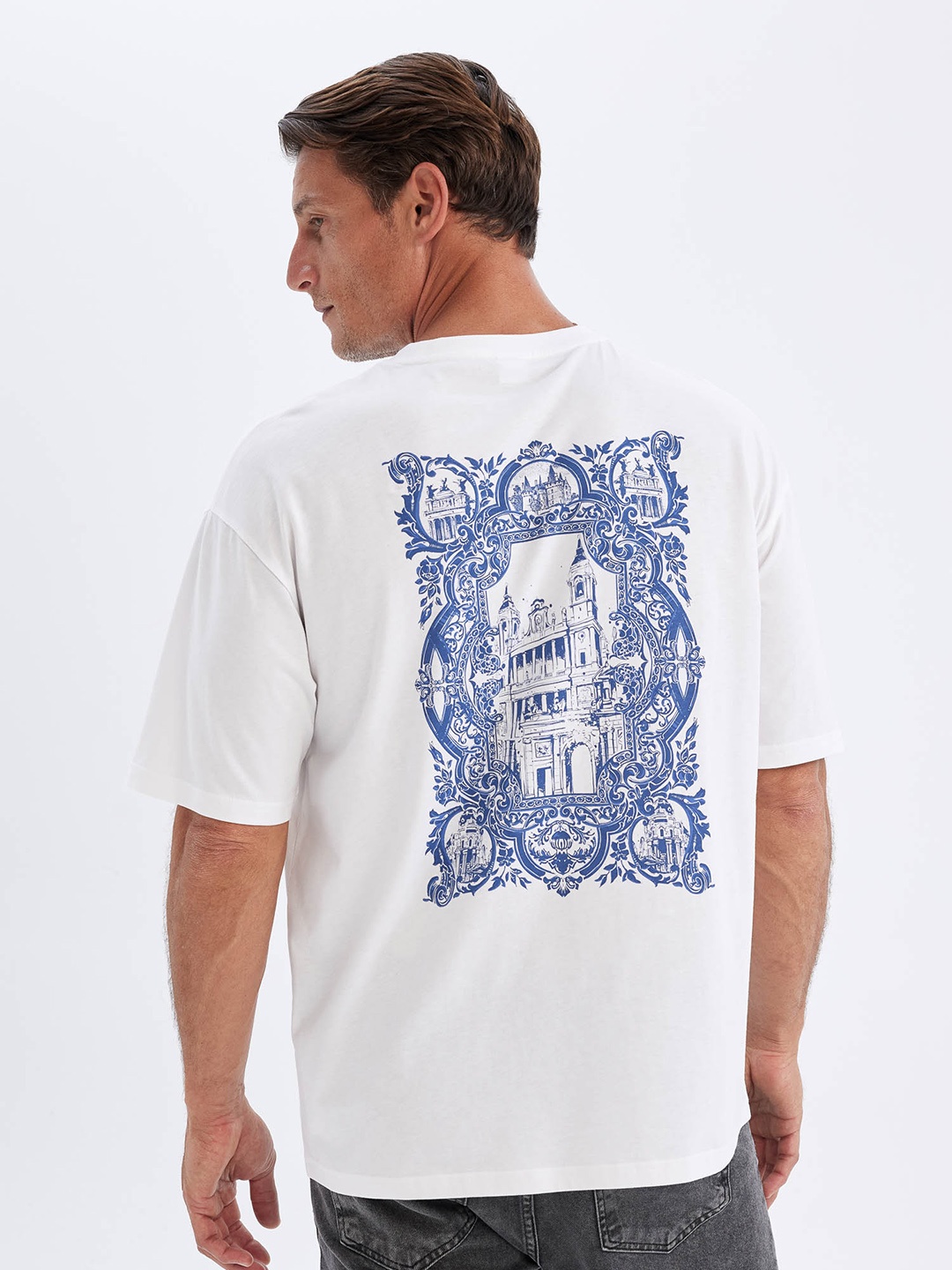 

DeFacto Men Floral Printed Raw Edge T-shirt, Na