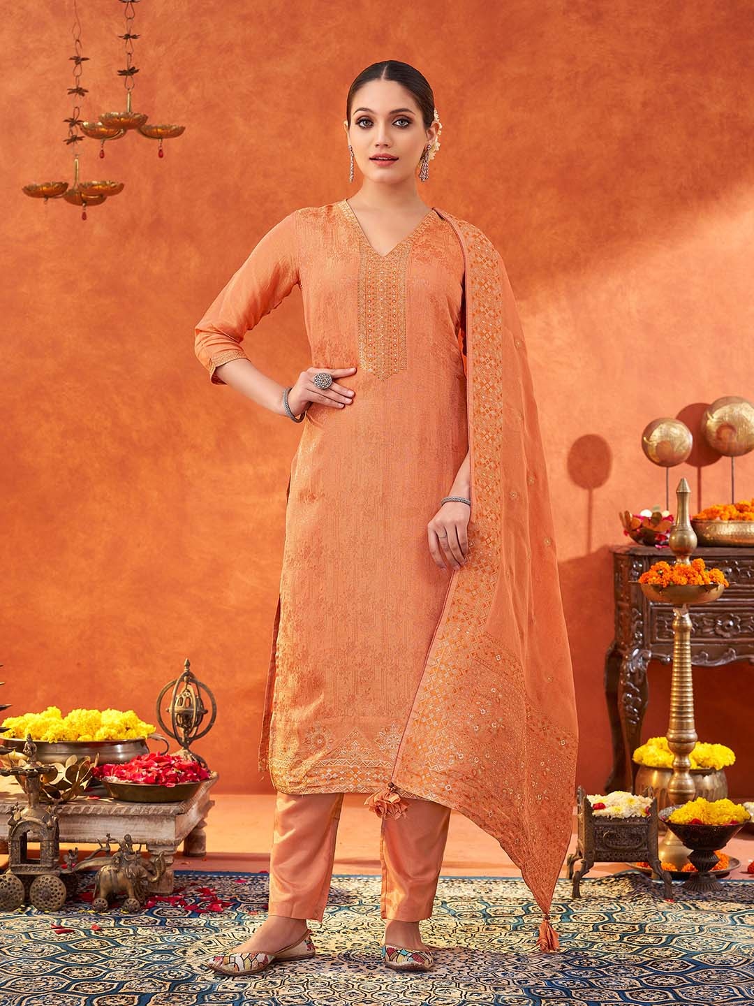 

Fourleaf Women Regular Kurta with Trousers & With Dupatta, Peach