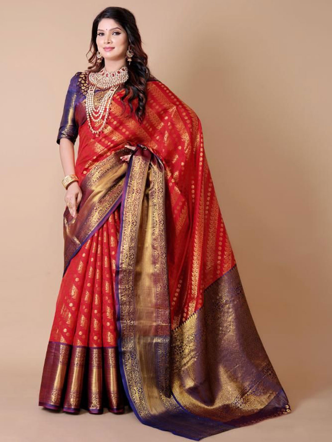 

AKSH FASHION Woven Design Zari Silk Blend Banarasi Saree, Red
