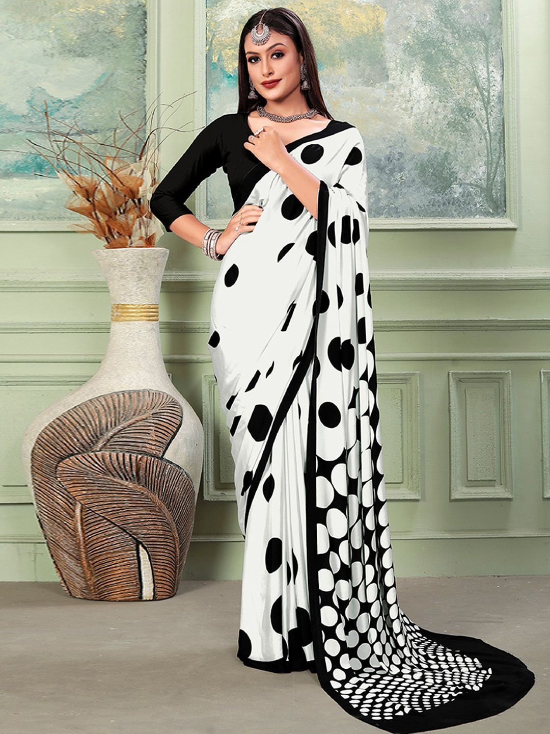 

DIVASTRI Polka Dot Pure Crepe Saree, White