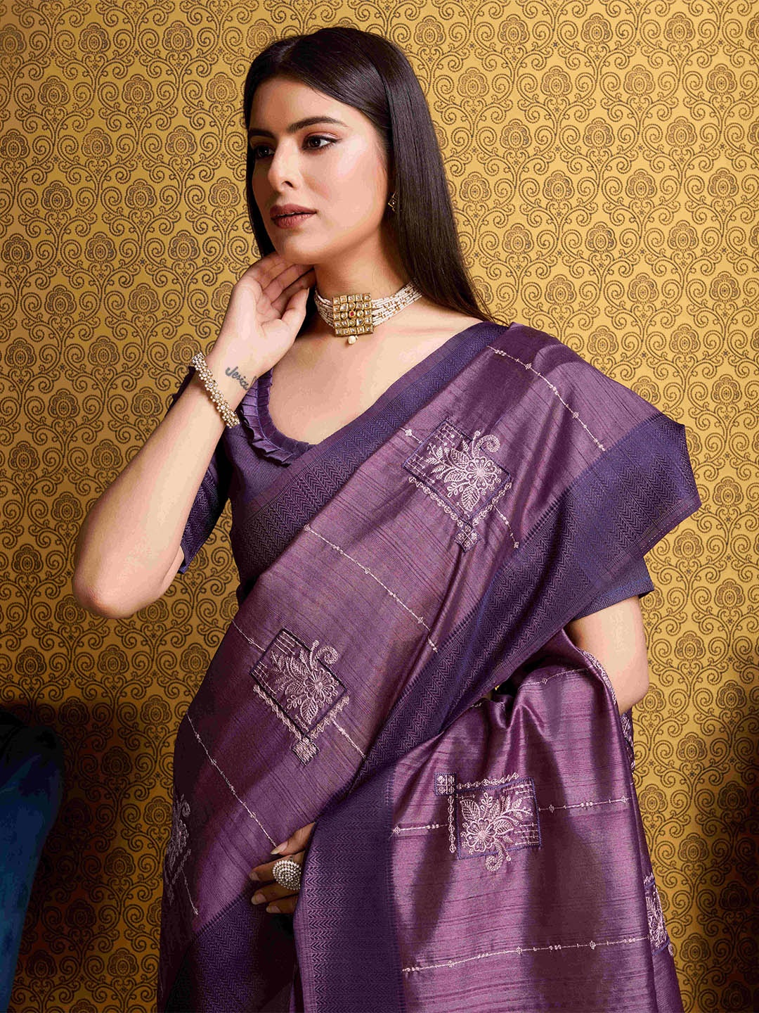 

DIVASTRI Ethnic Motifs Embroidered Silk Blend Banarasi Saree, Purple
