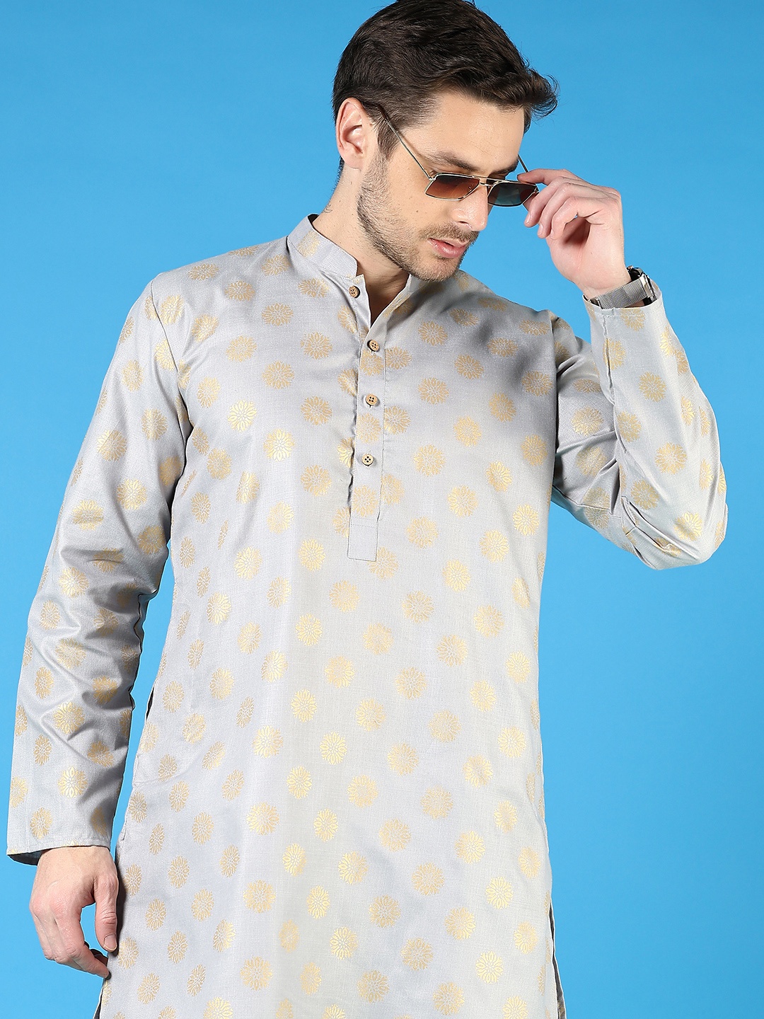 

V-Mart Men Printed Regular Kurta with Churidar, Grey
