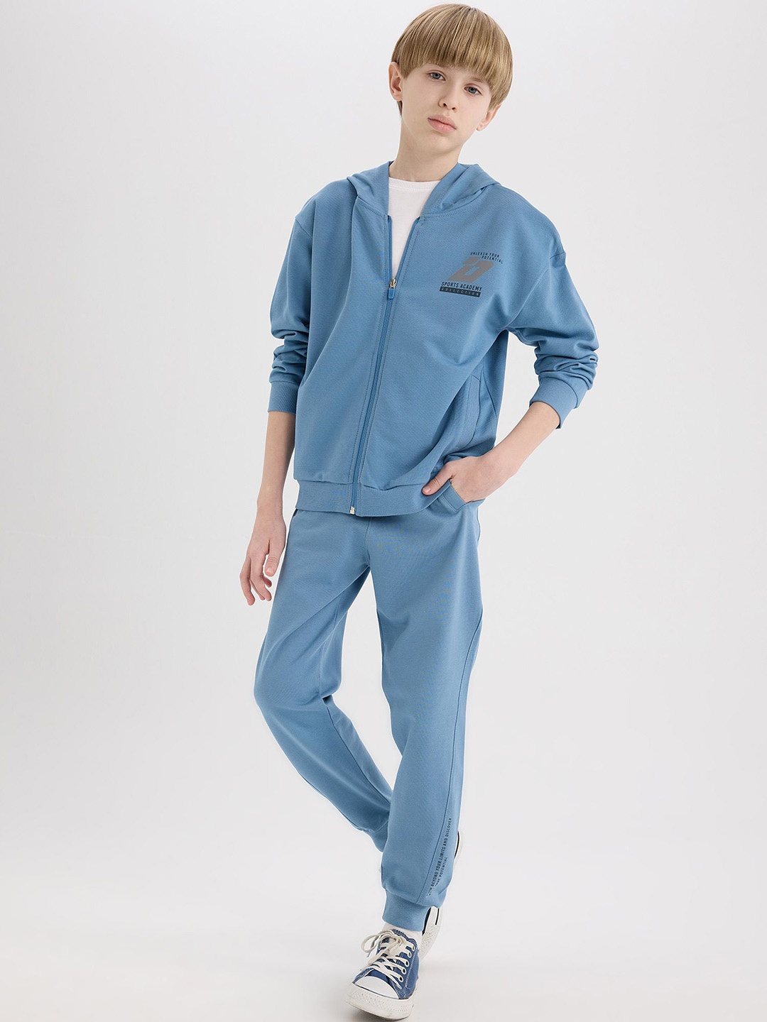 

DeFacto Boys Joggers Trousers, Na