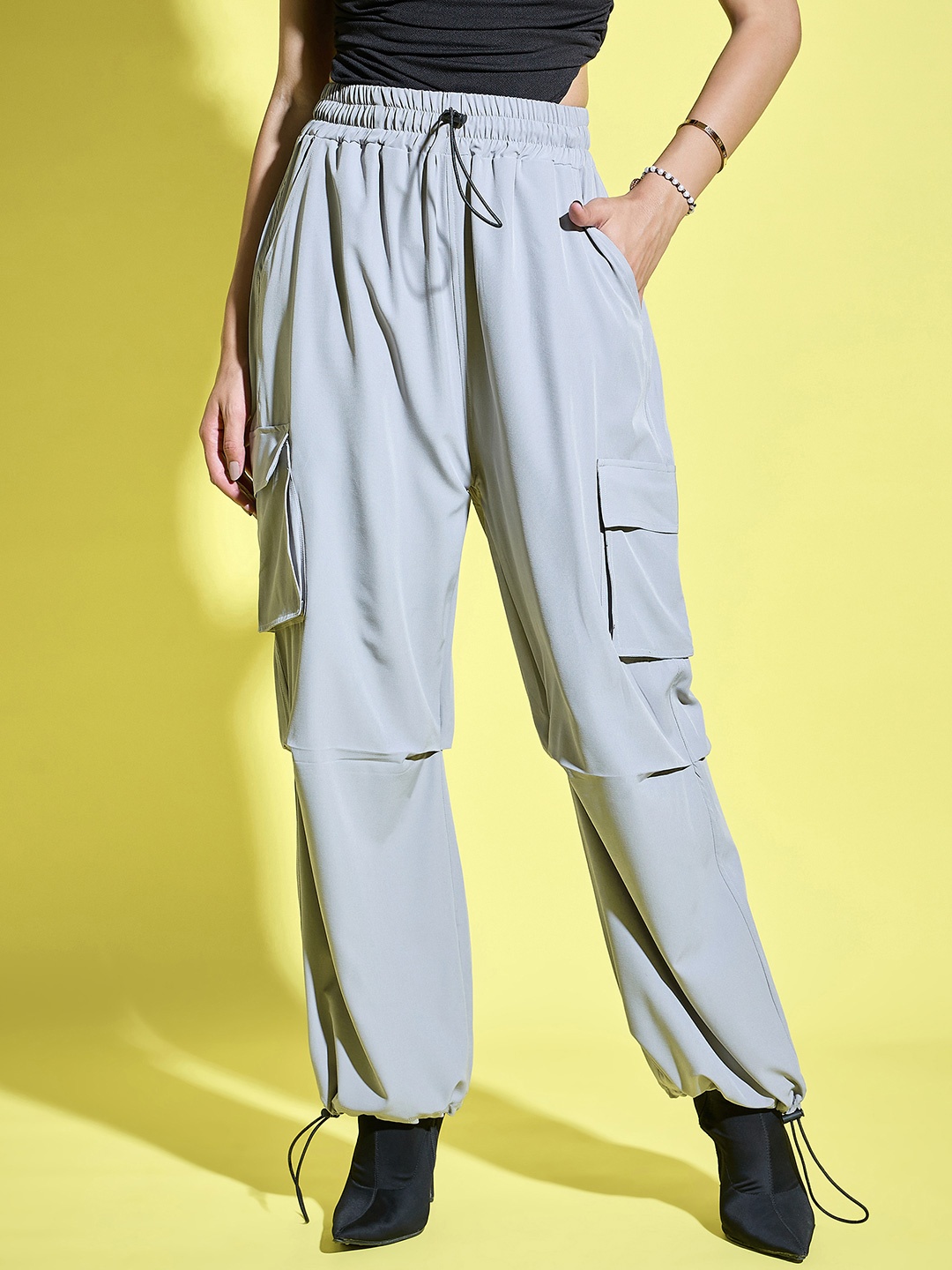 

DIMPY GARMENTS Women Relaxed Loose Fit High-Rise Cargos Trousers, Grey