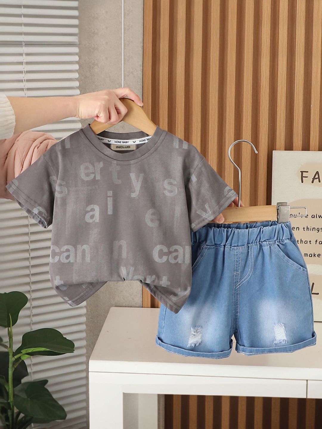 

INCLUD Boys Printed T-shirt with Shorts, Grey