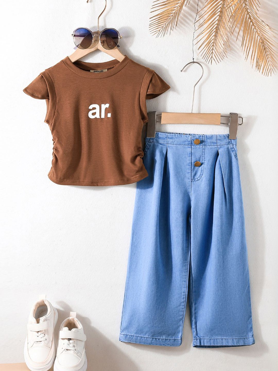 

INCLUD Girls Printed Top with Trousers, Brown
