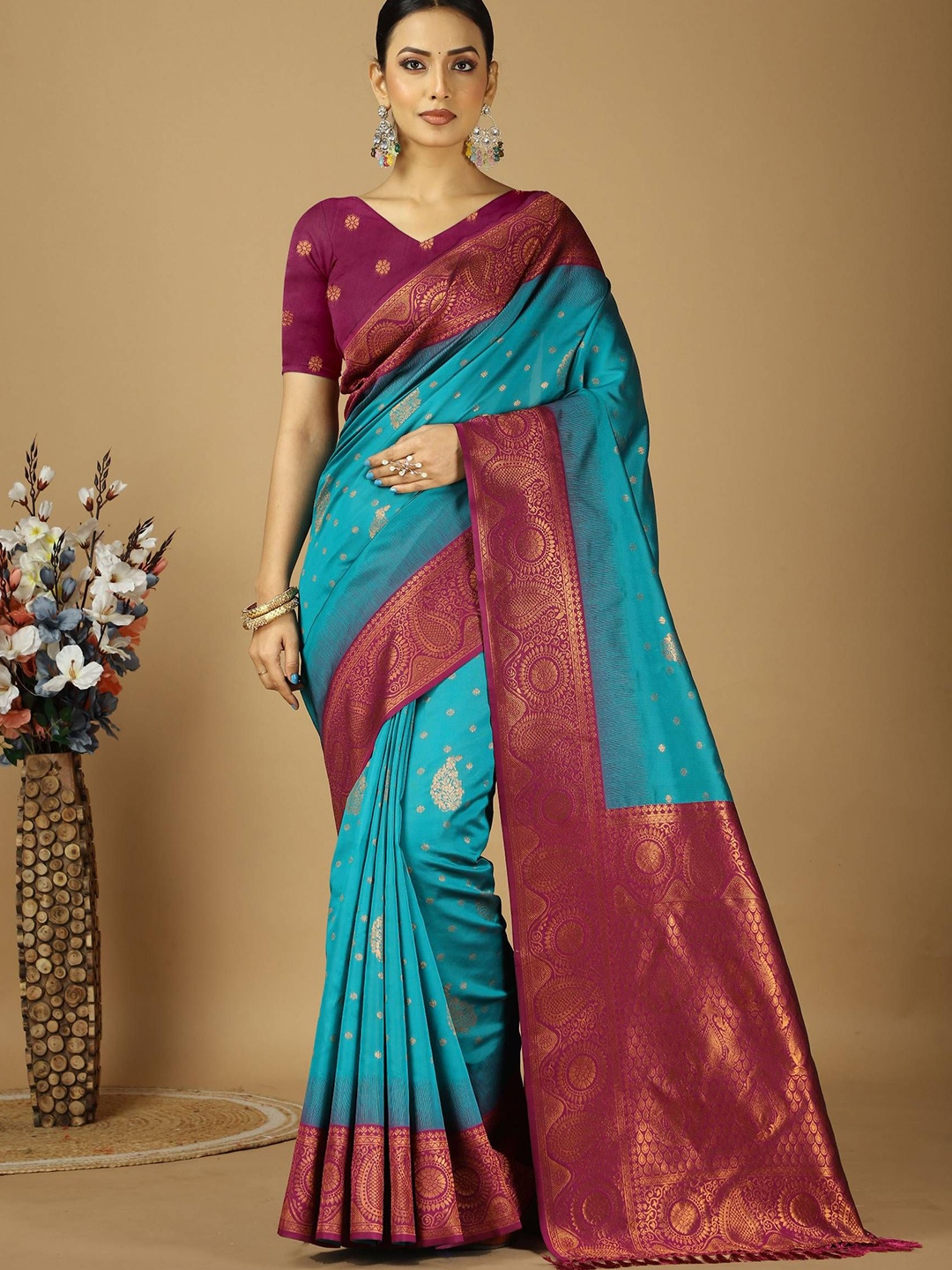 

DIVASTRI Woven Design Zari Art Silk Banarasi Saree, Turquoise blue