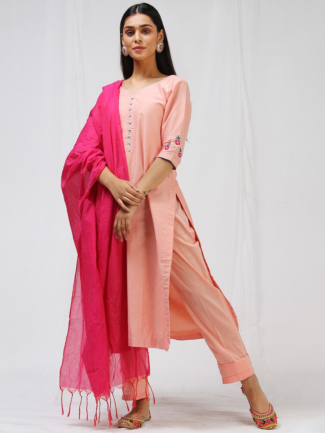 

KHUSHBOO AND PANKAJ Women Embroidered Regular Thread Work Kurta with Trousers & With Dupatta, Coral
