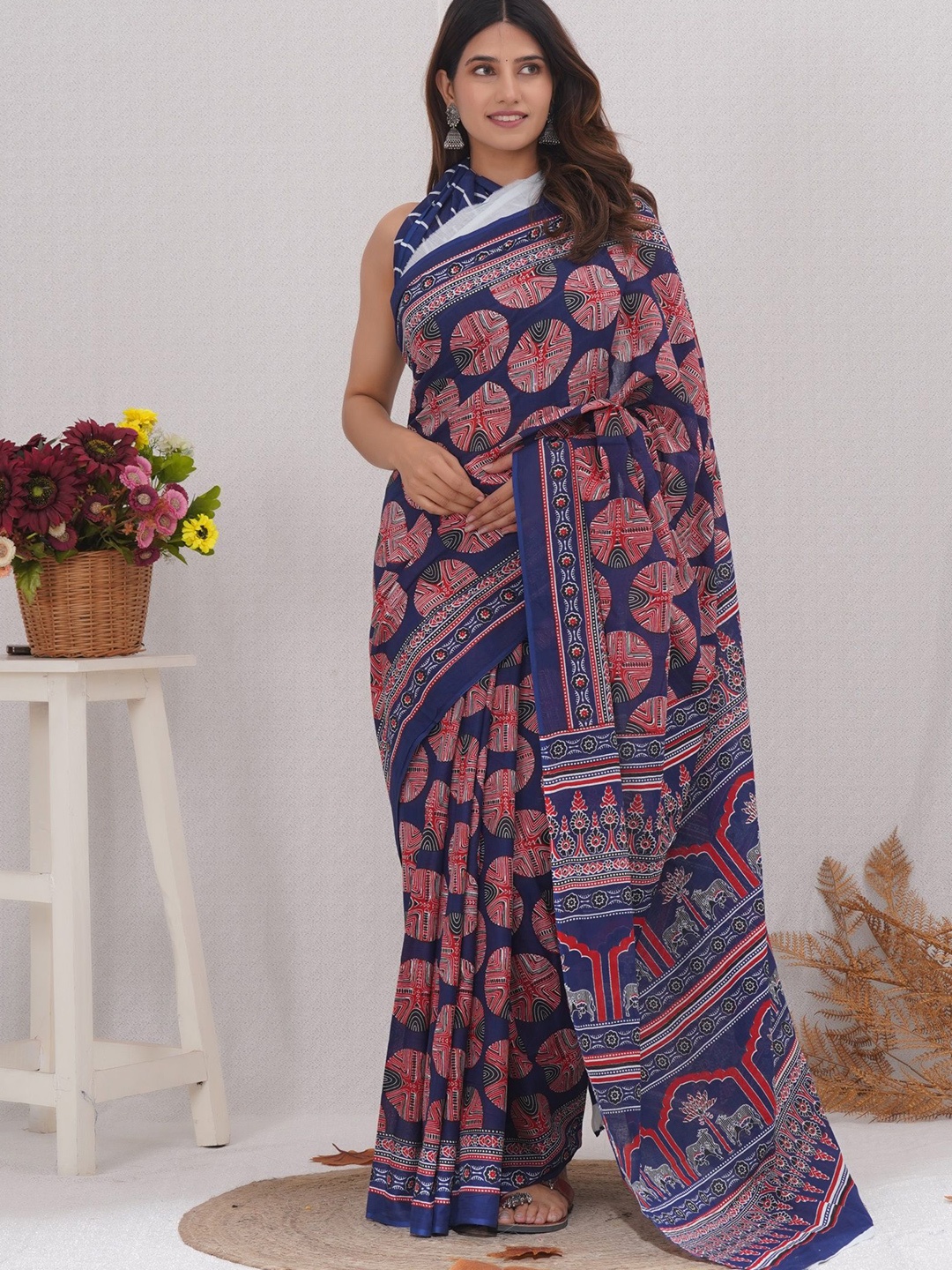 

Vanedik Floral Pure Cotton Block Print Saree, Blue
