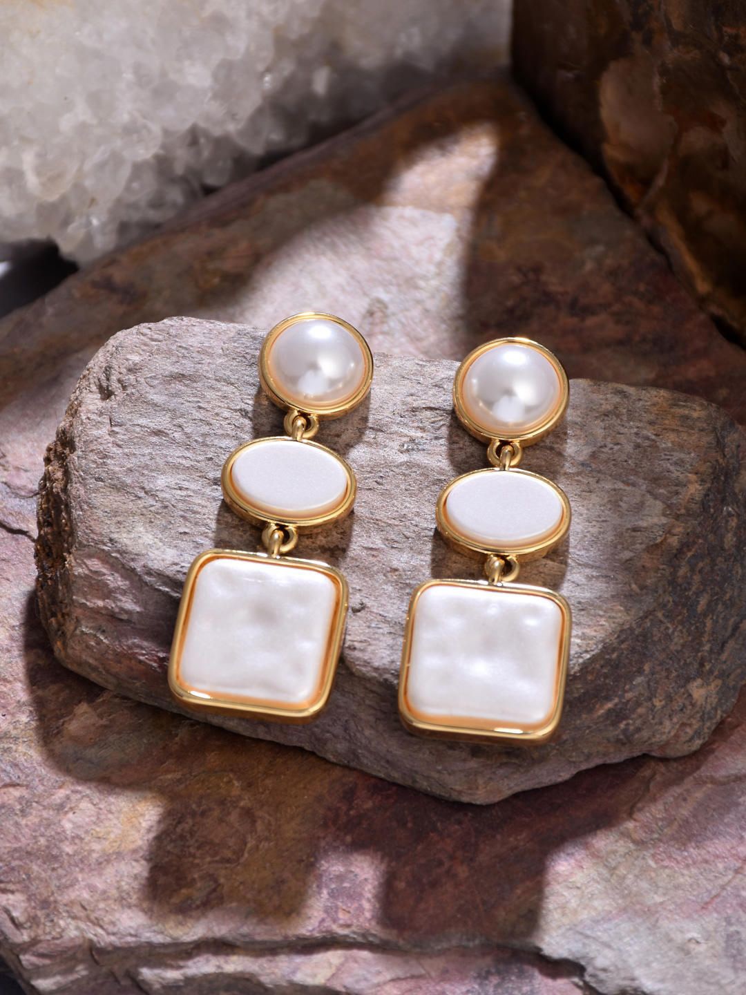 

Reenisaa Geometric Drop Earrings, White