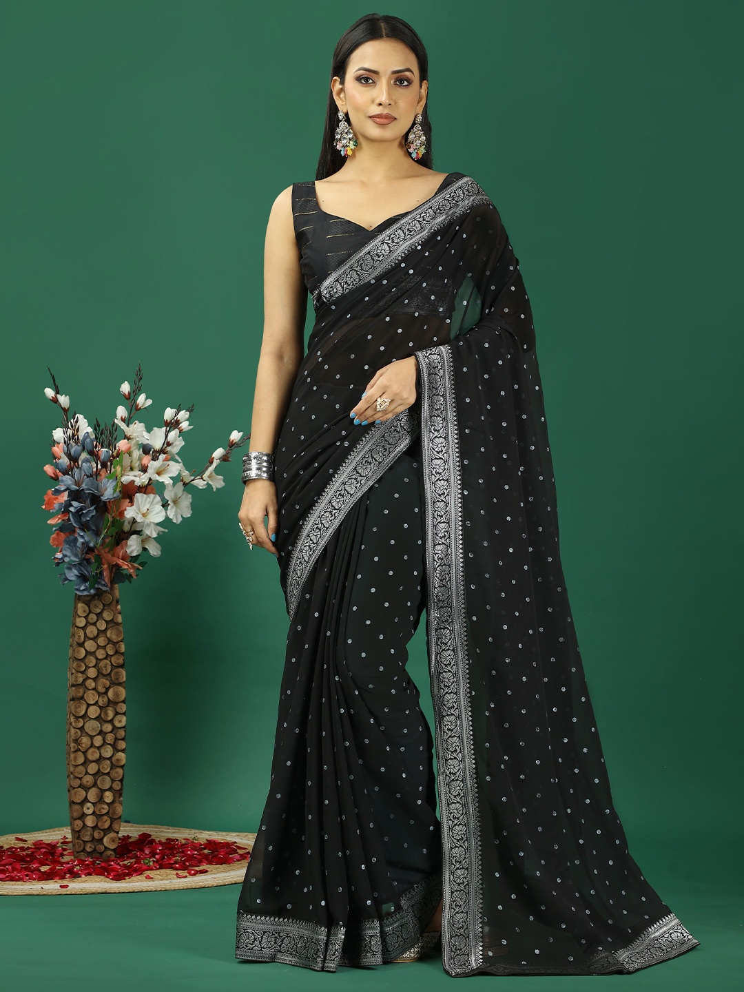

DIVASTRI Woven Design Zari Pure Georgette Banarasi Saree, Black
