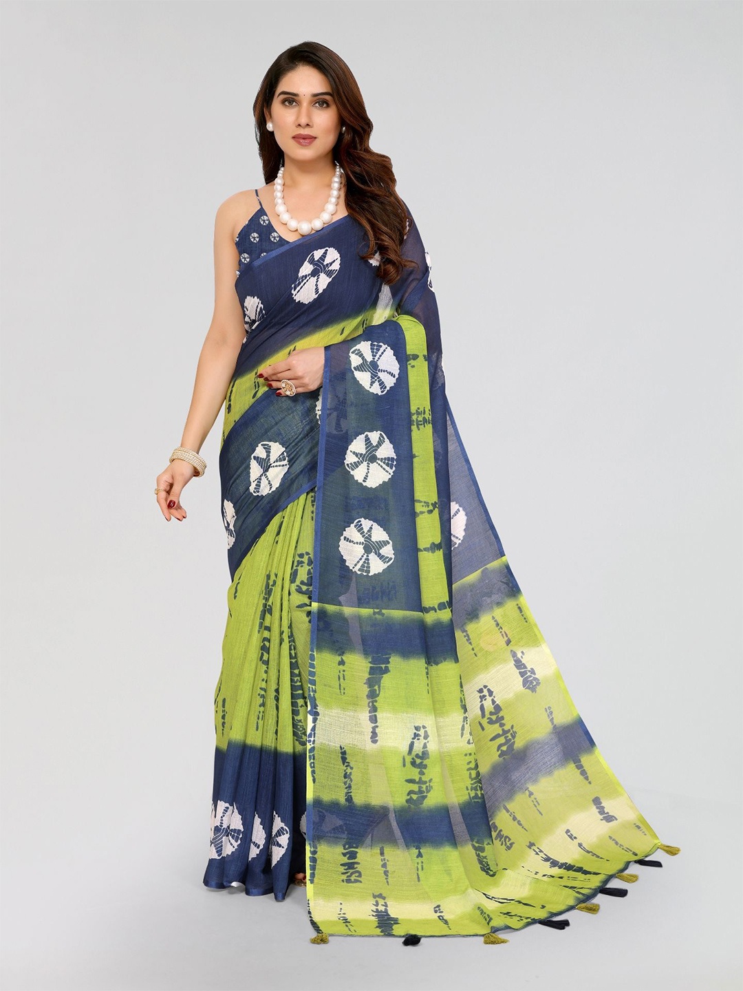

Moda Rapido Tie and Dye Linen Blend Saree, Green