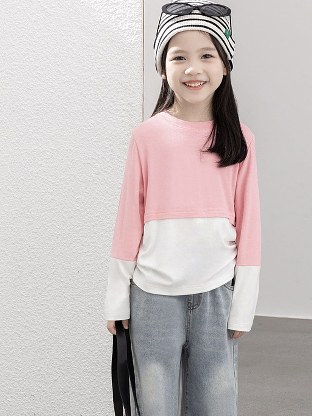 

LULU & SKY Girls Colourblocked V-Neck Pockets T-shirt, Pink