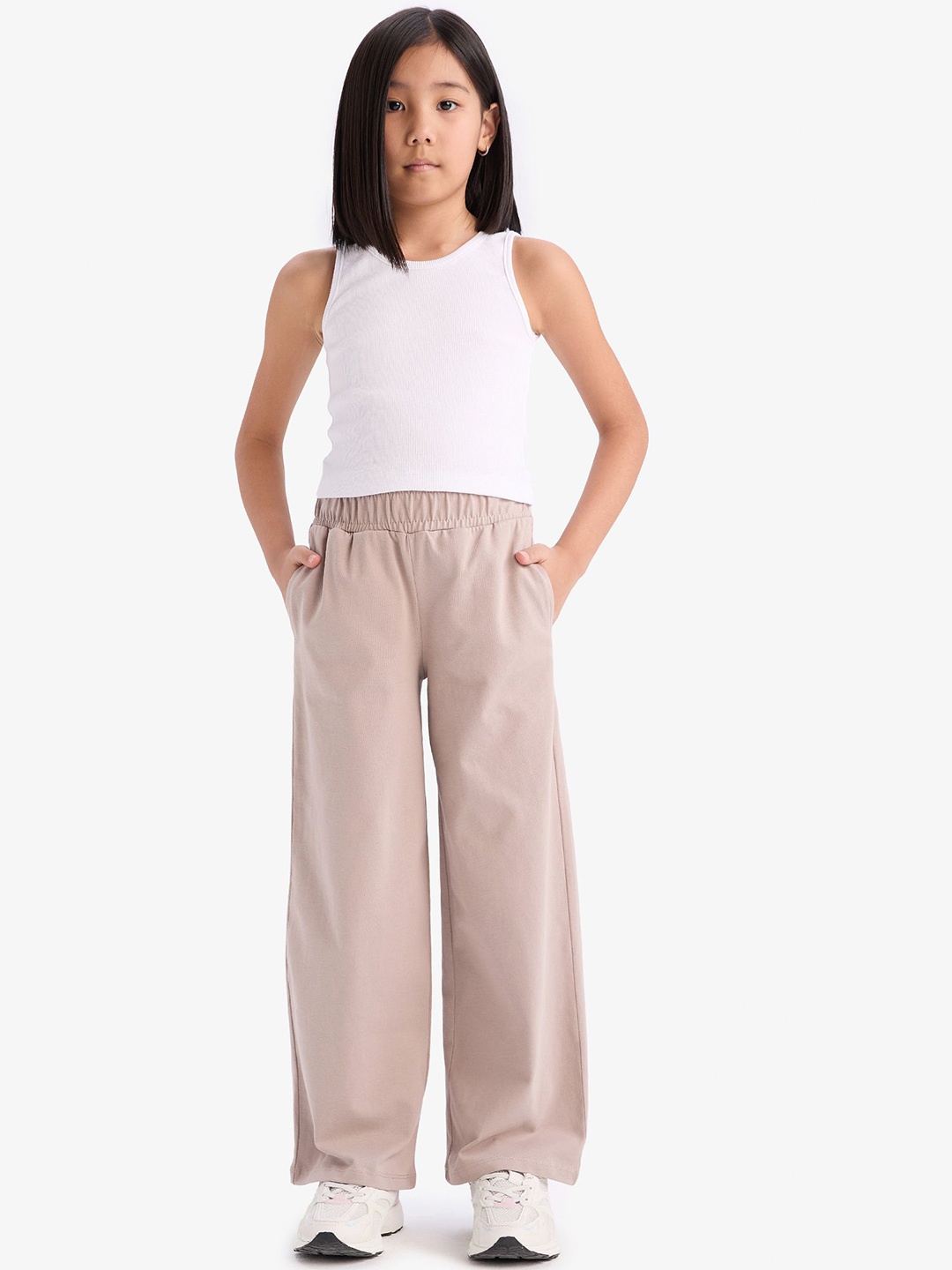 

DeFacto Girls Trousers, Na