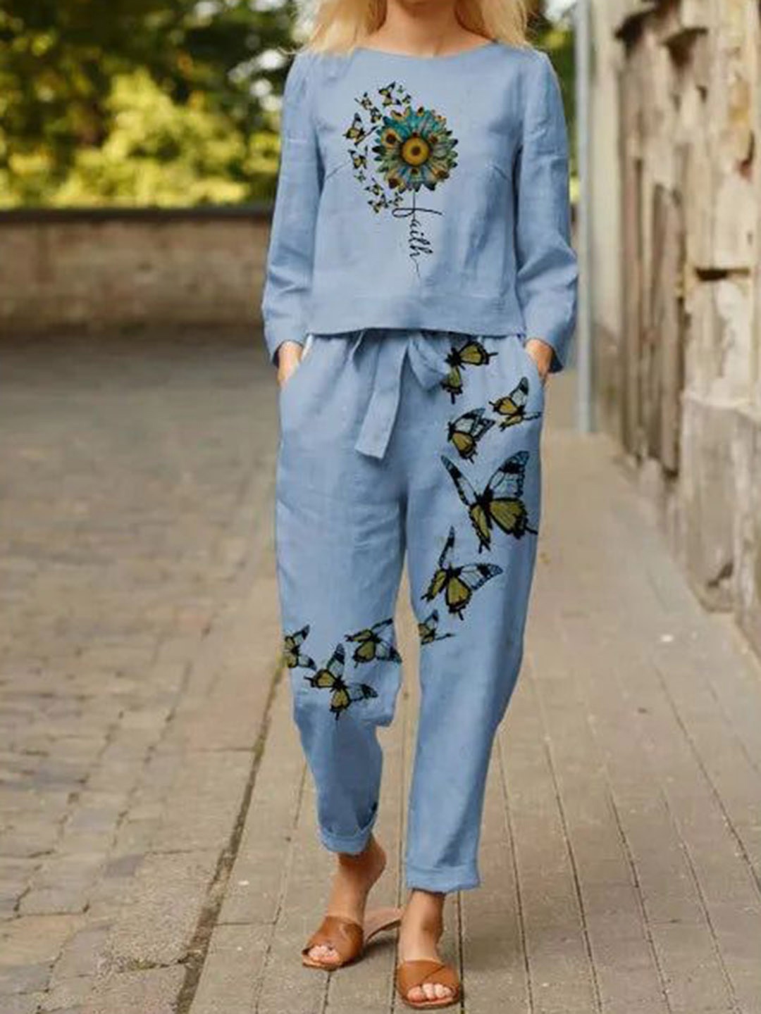 

Sidhidata Printed Round Neck Top With Trouser, Blue