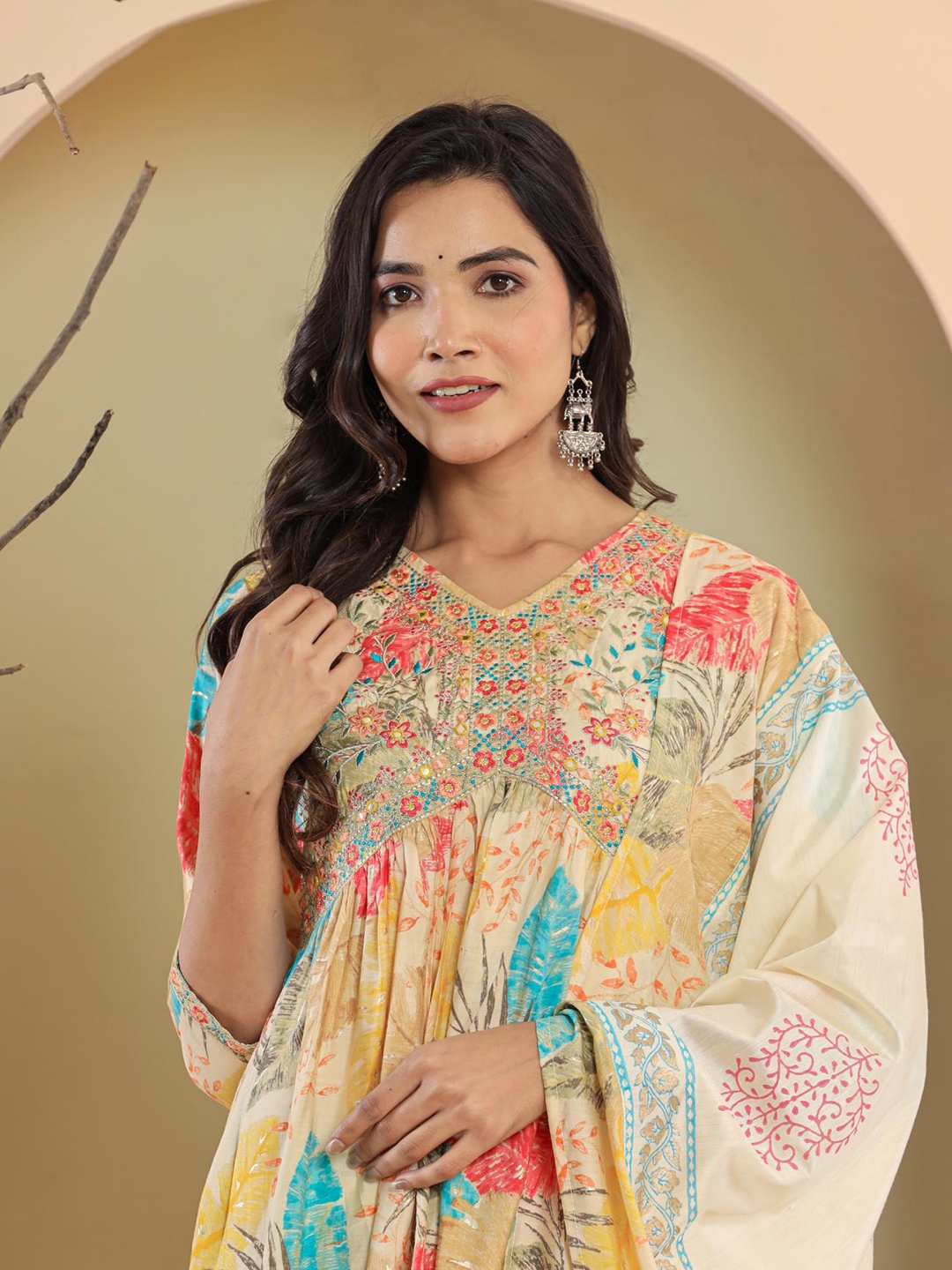 

ASANSHI Women Floral Printed Regular Thread Work Kurta with Trousers & With Dupatta, Yellow