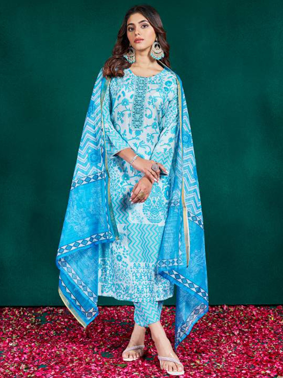 

HERE&NOW Women Floral Printed Regular Kurta with Trousers & With Dupatta, Blue