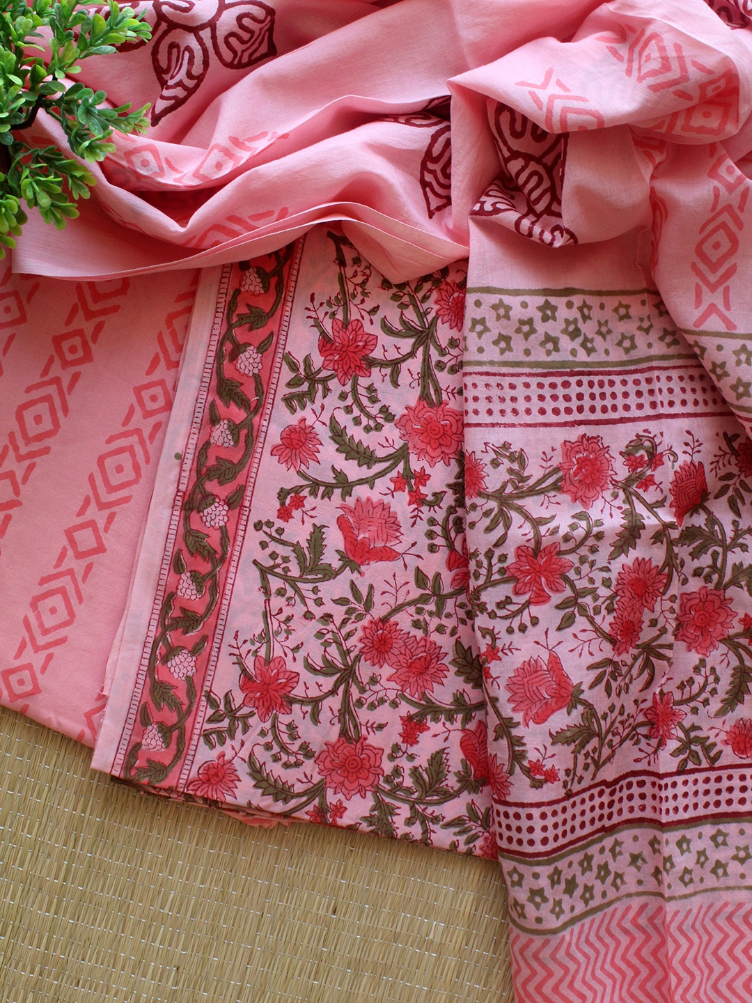 

Weaves of Tradition Printed Pure Cotton Unstitched Dress Material, Pink