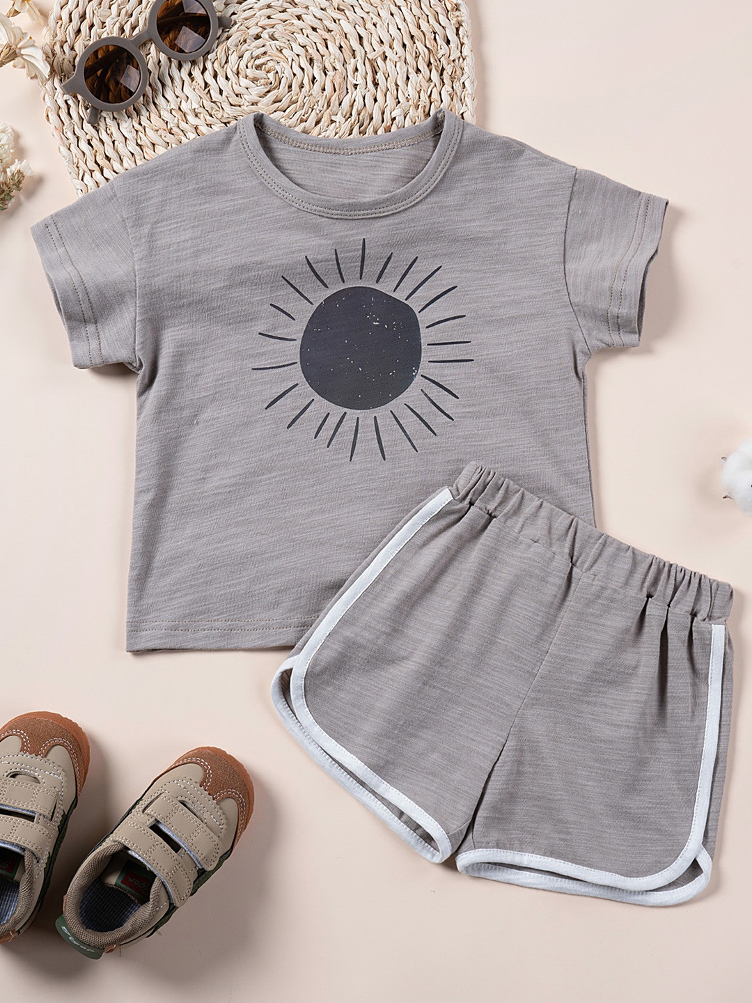 

LULU & SKY Kids Printed Pure Cotton T-shirt With Shorts, Grey