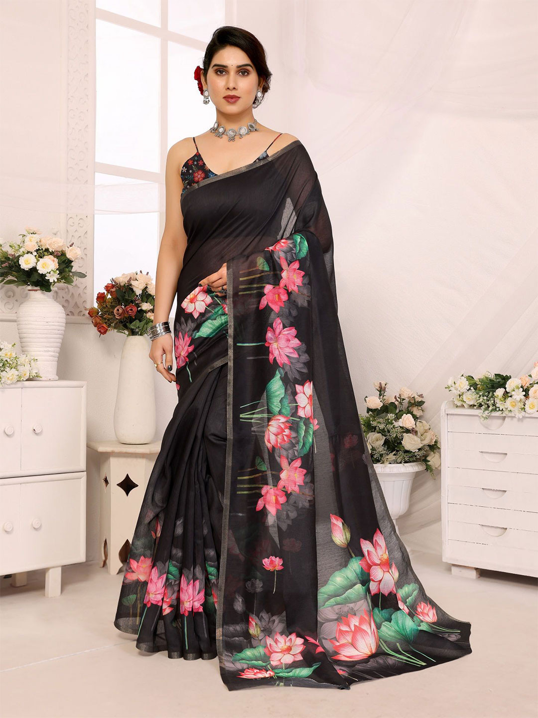 

Moda Rapido Floral Zari Saree, Black