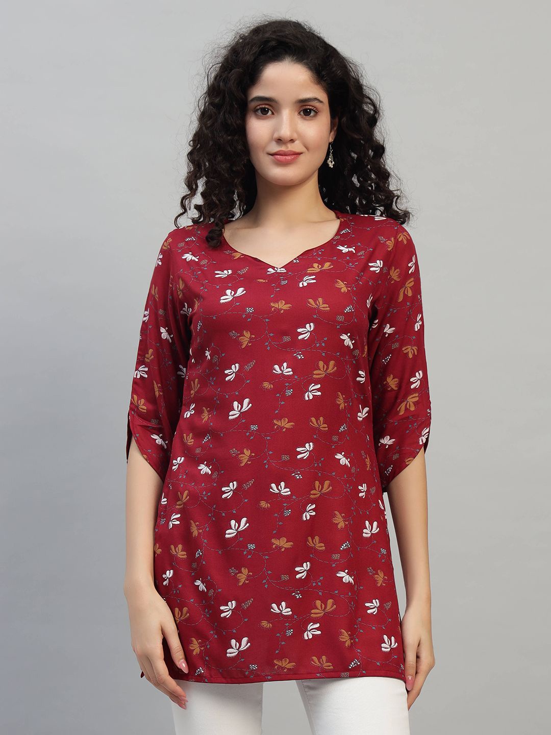 

SHAHVEER CREATION Floral Printed Pure Cotton Kurti, Maroon