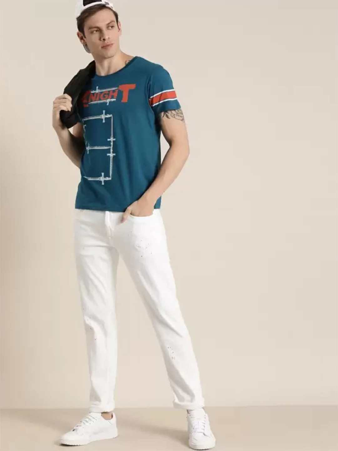 

COMFITS Men Classic Slim Fit Slash Knee Jeans, White