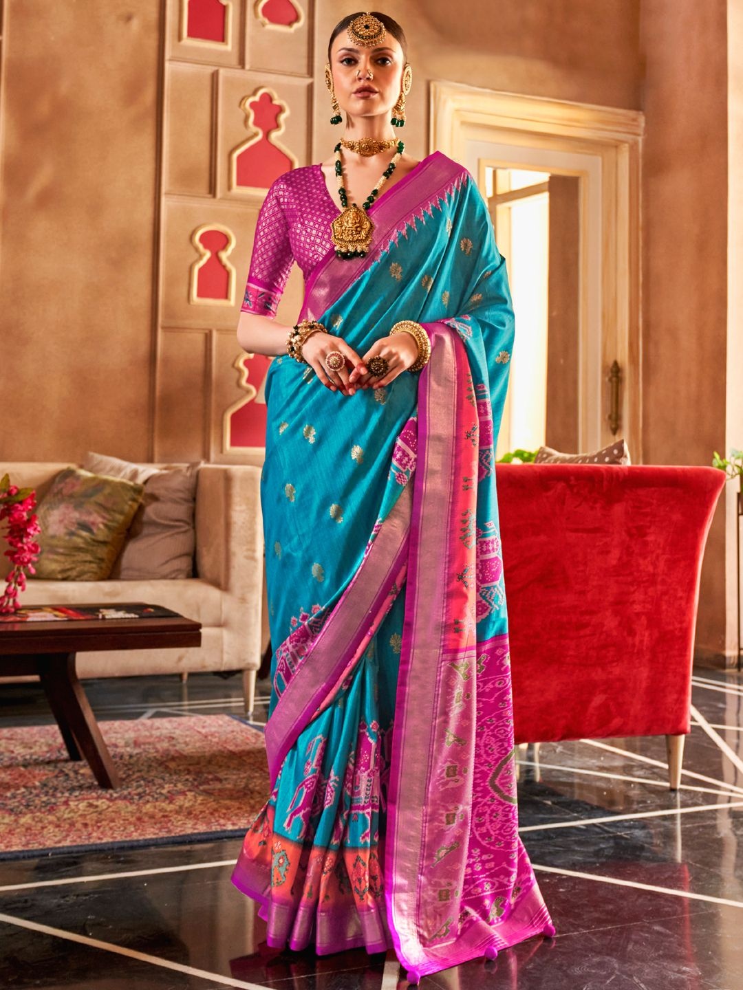

LeeliPeeri Designer Woven Design Zari Silk Blend Patola Saree, Blue