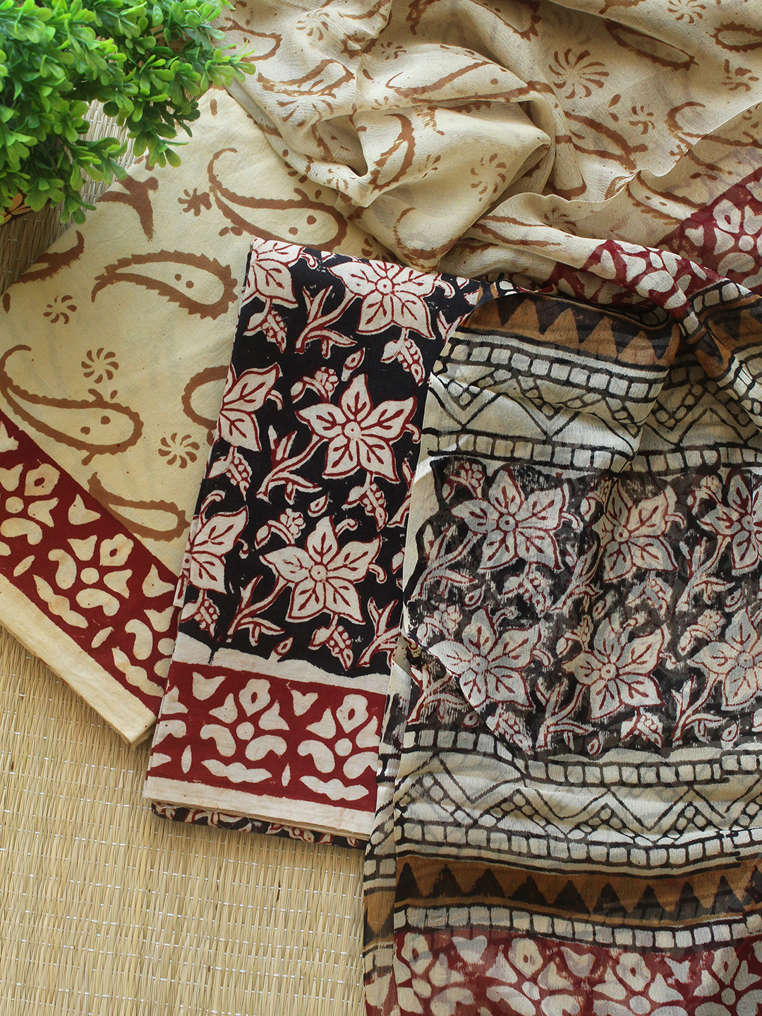 

Weaves of Tradition Printed Pure Cotton Unstitched Dress Material, Black