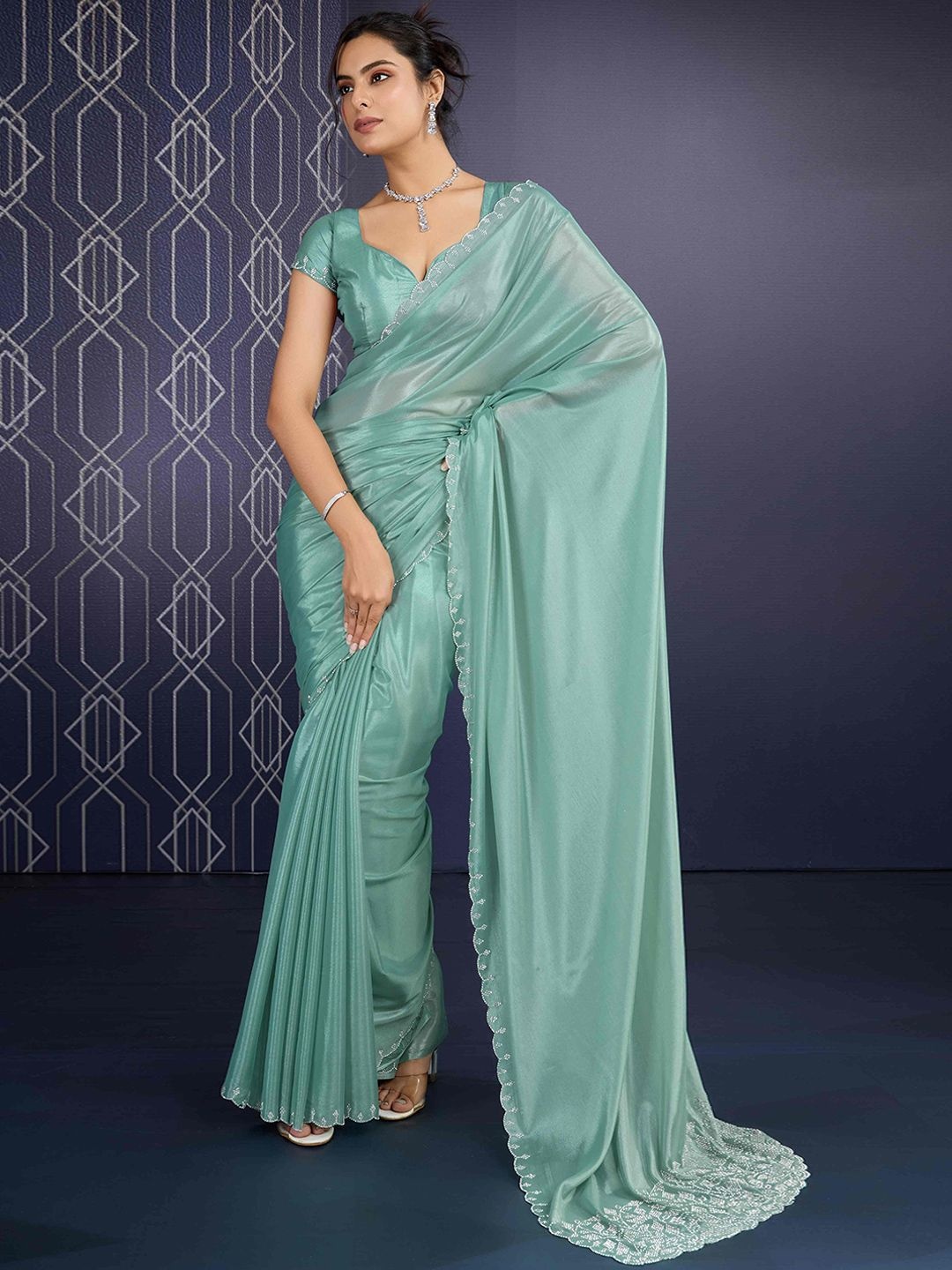 

Peachmode Floral Beads and Stones Pure Georgette Saree, Green