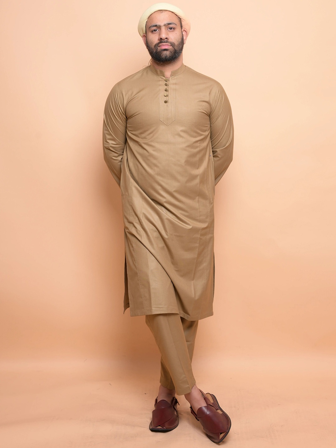 

Baraqah Men Regular Kurta with Trousers, Brown