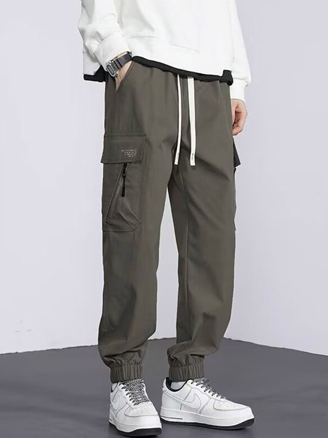 

StyleCast x Revolte Men Easy Wash Joggers Trousers, Green