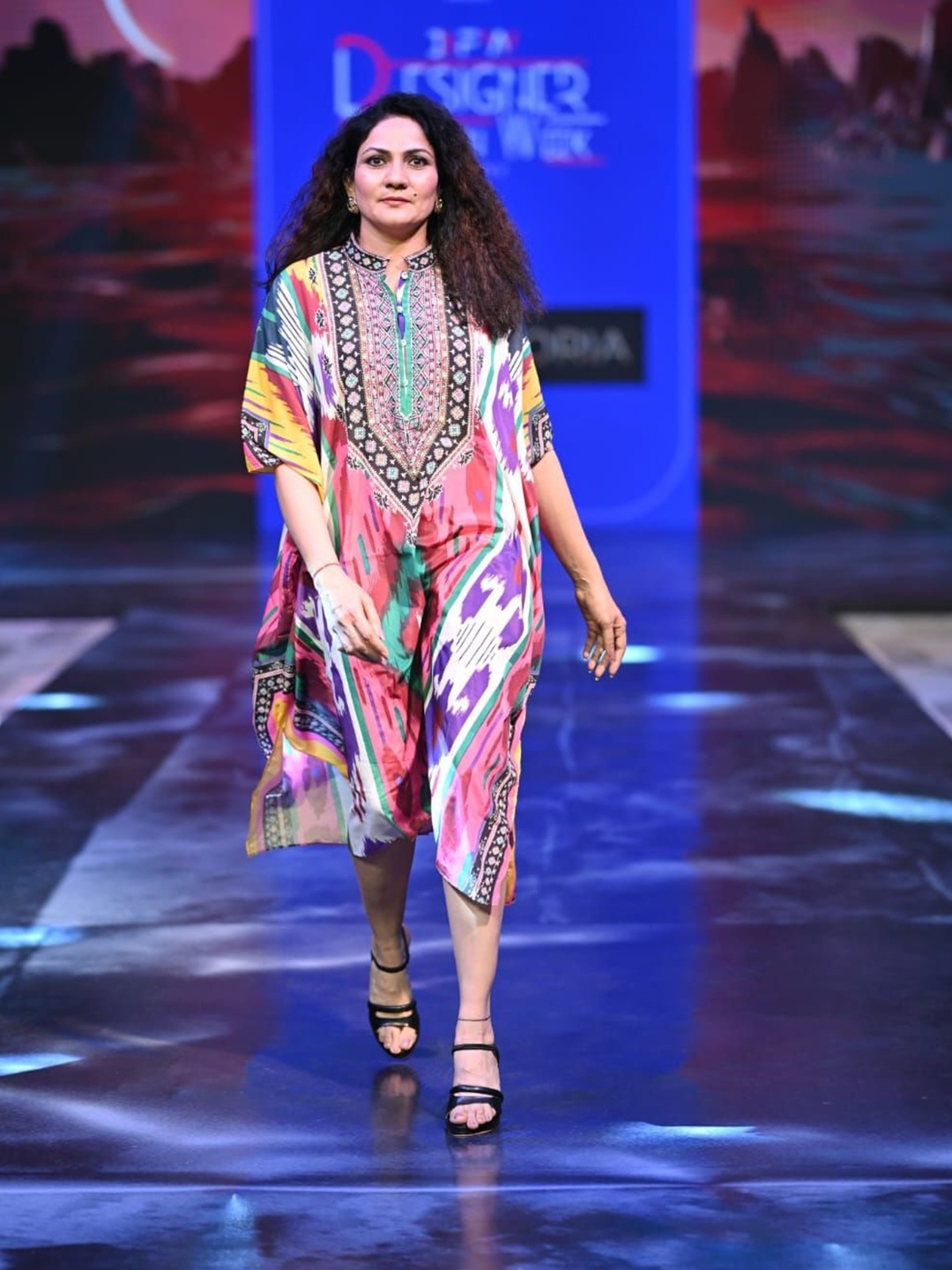 

Rajoria Instyle Print Kimono Sleeve Crepe Kaftan Maxi Dress, Multi