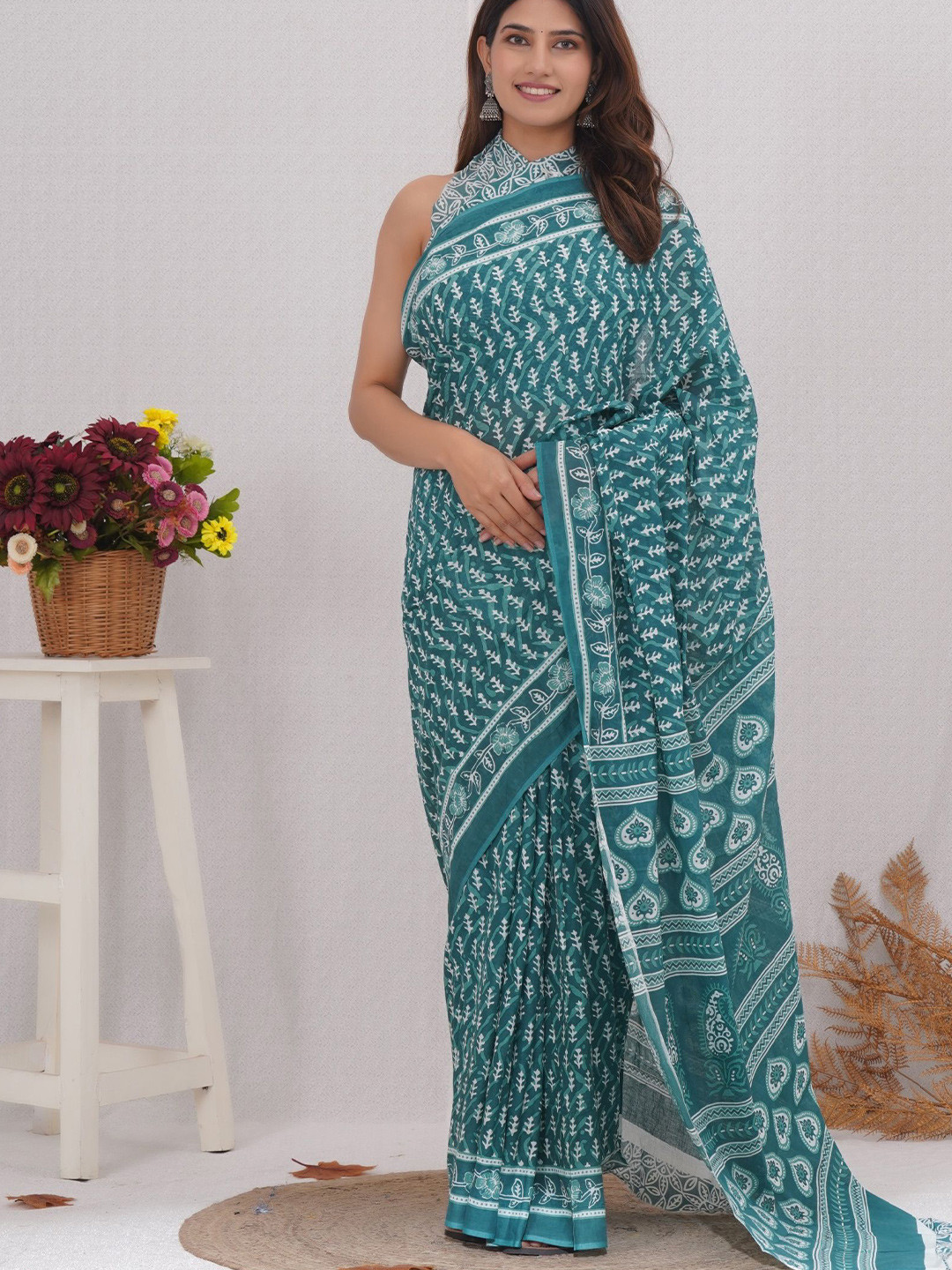 

Vanedik Floral Pure Cotton Block Print Saree, Teal
