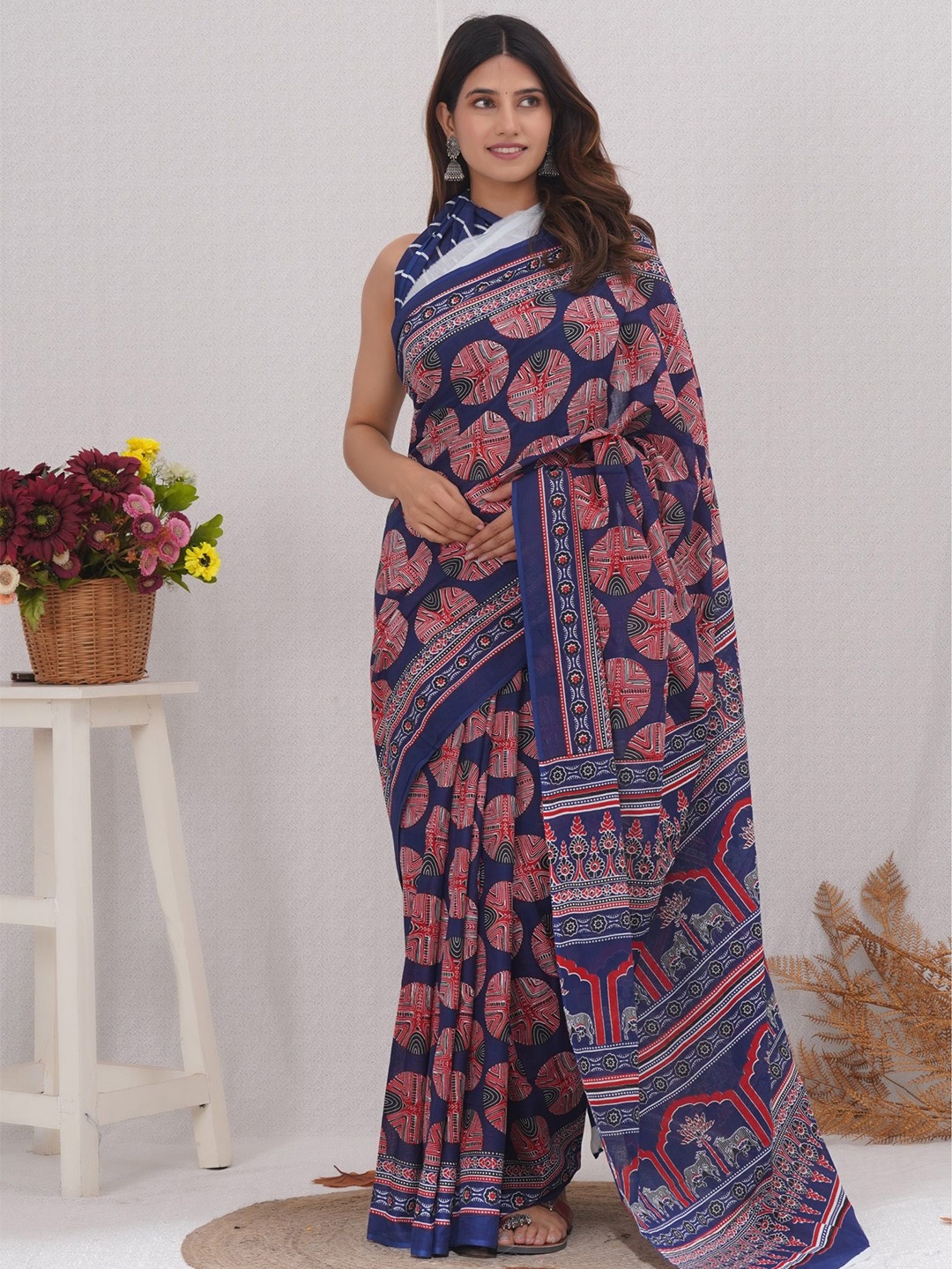 

Shivanya Handicrafts Floral Pure Cotton Block Print Saree, Blue