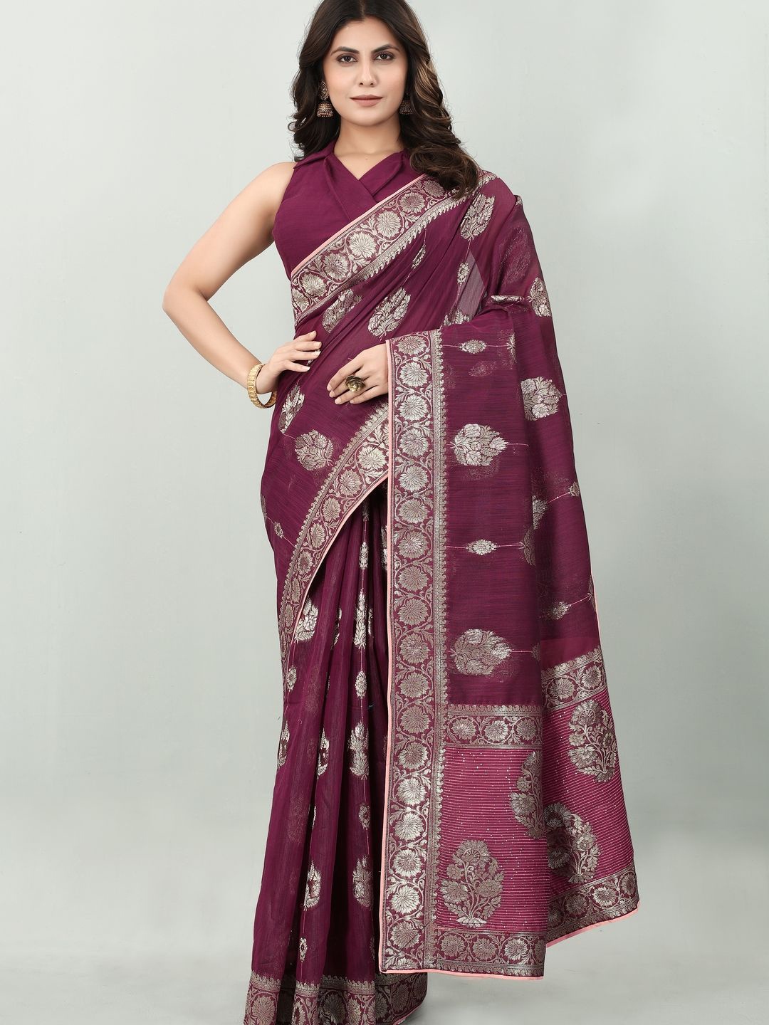 

Suha Linen Blend Saree, Maroon