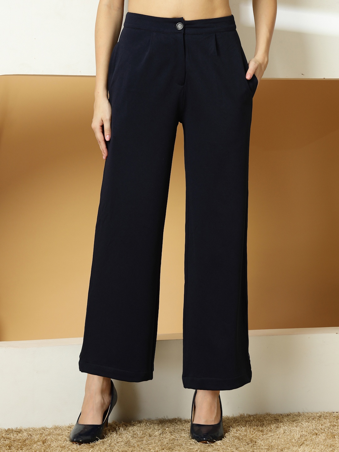 

Chemistry Women Relaxed Pleated Trousers, Blue