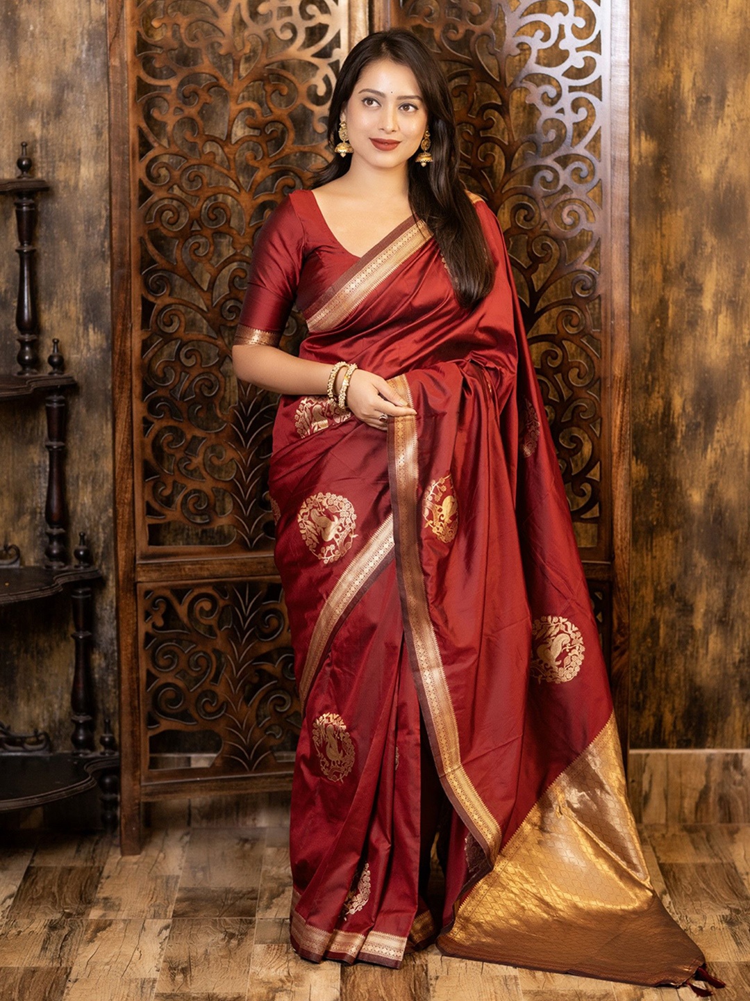 

LeeliPeeri Designer Woven Design Zari Silk Blend Saree, Maroon