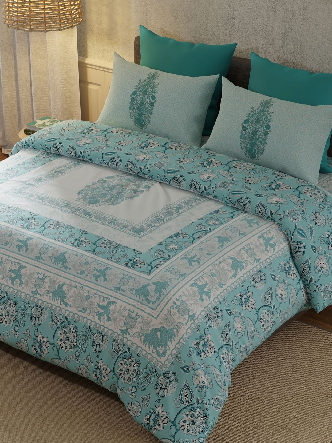 

BELLA CASA Blue & White Ethnic Motifs 210 TC King Bedsheet with 2 Pillow Covers