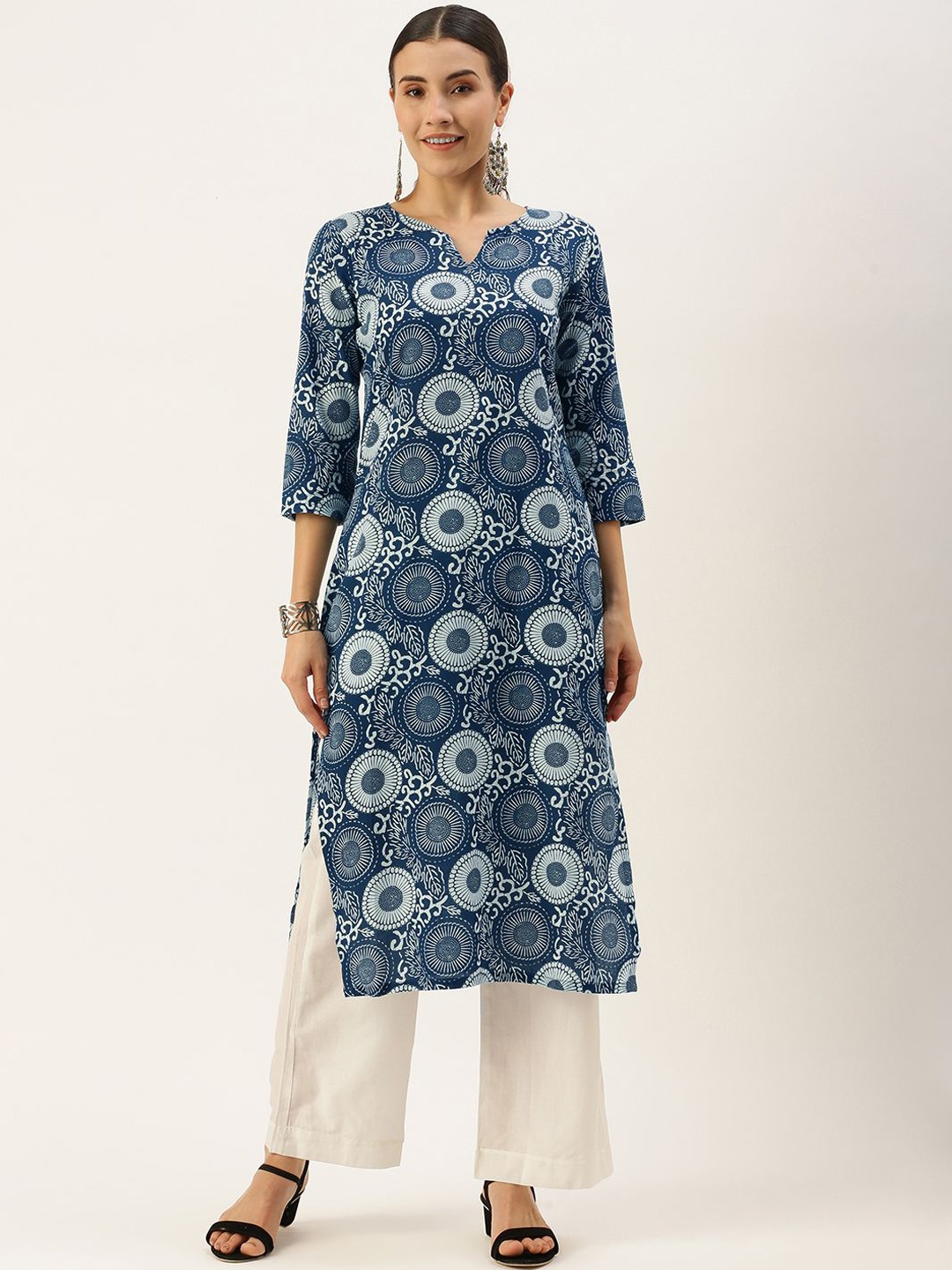 

DIVASTRI Women Floral Printed Regular Pure Cotton Kurta with Trousers, Blue