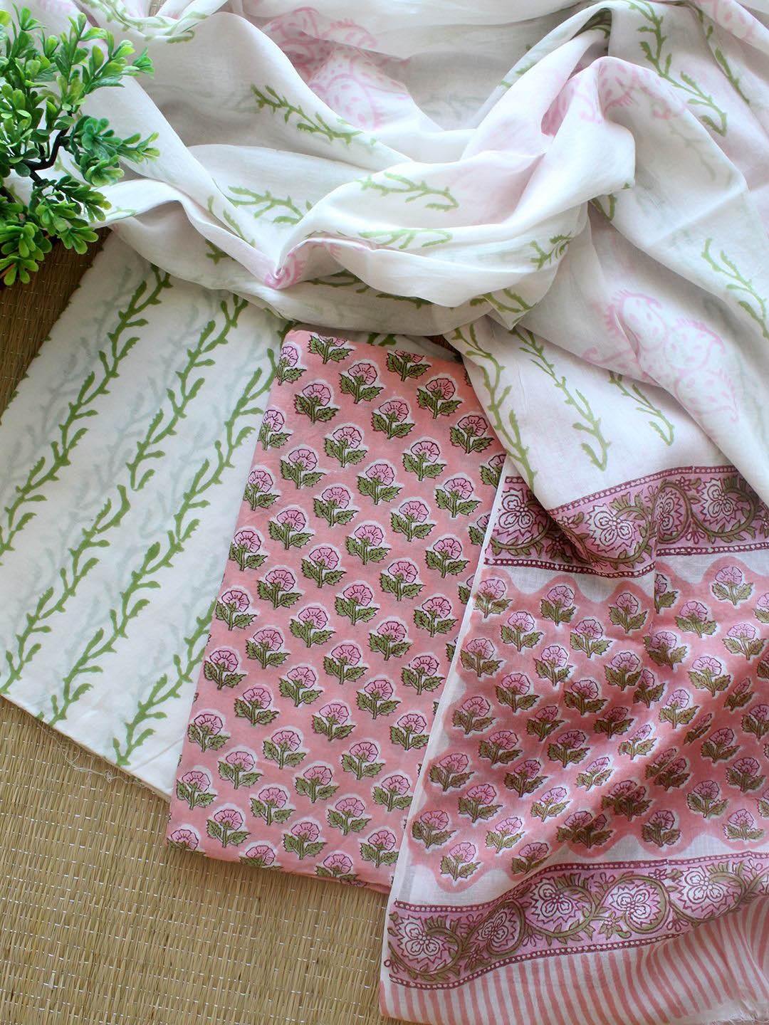 

Weaves of Tradition Printed Pure Cotton Unstitched Dress Material, Pink